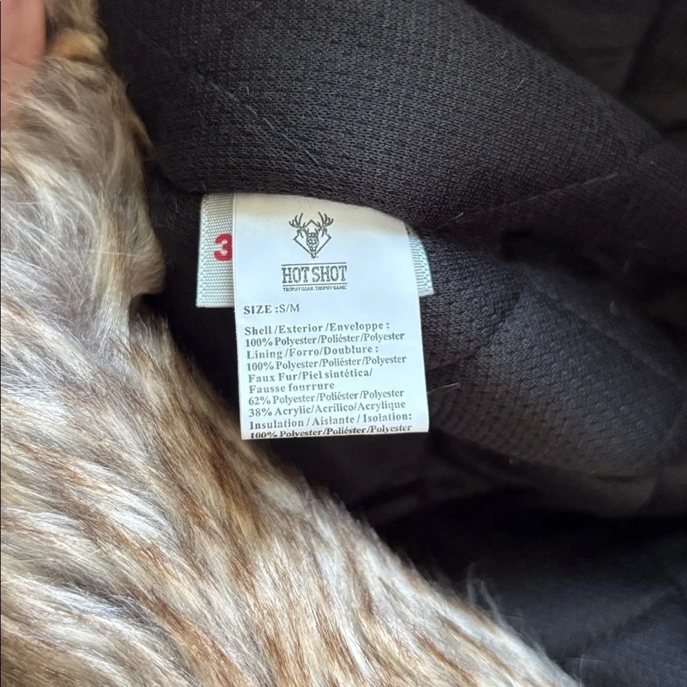 Realtree APX Hot Shot Insulated,anti microbial,faux fur,quilt lined earflap/trap